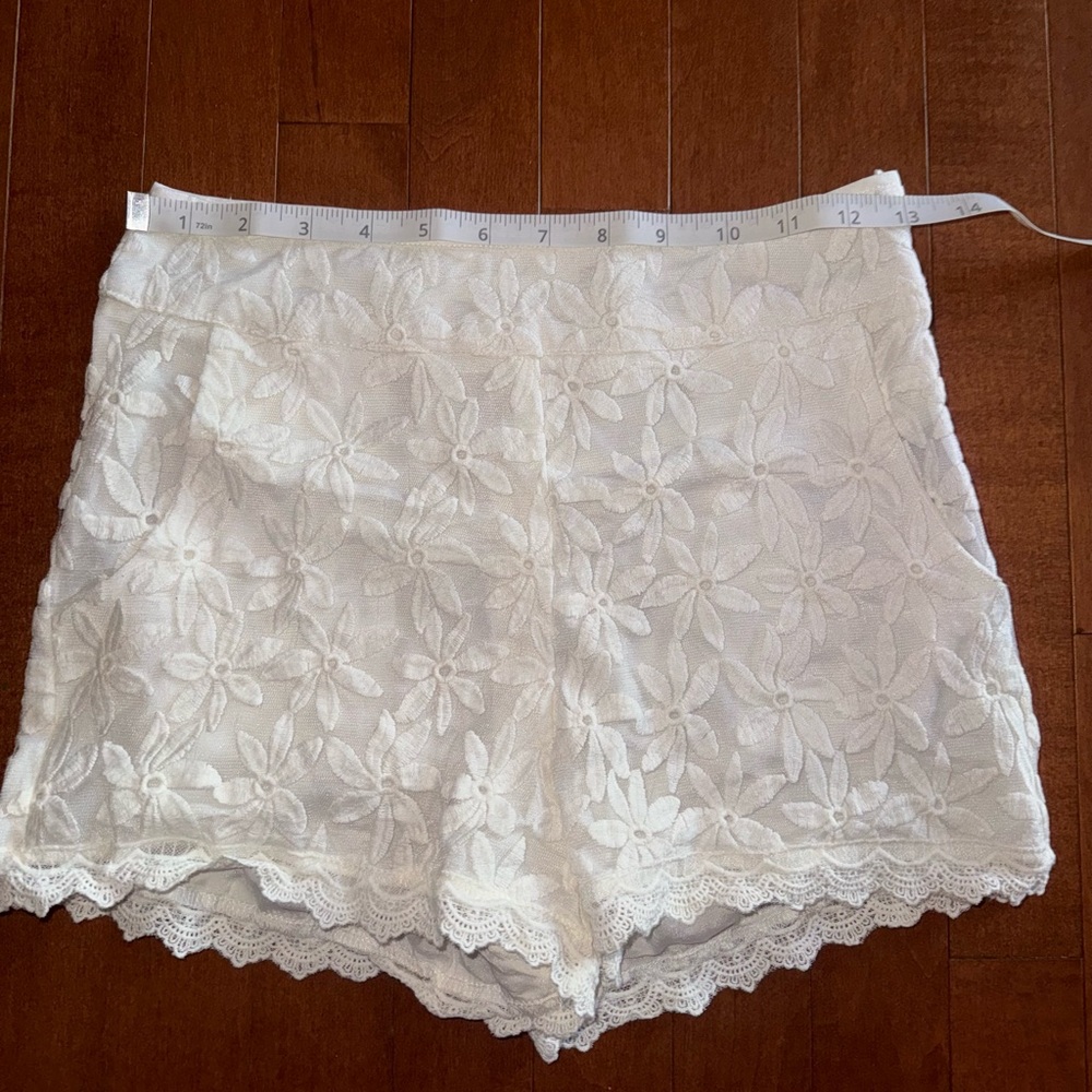 NWOT Monteau High Waist Embroidered Lace Shorts Ivory Small - Picture 6 of 7